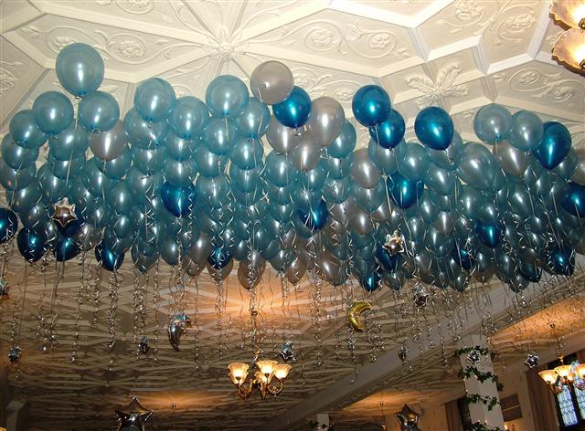 Balloon Ceiling with Light Blue Balloons